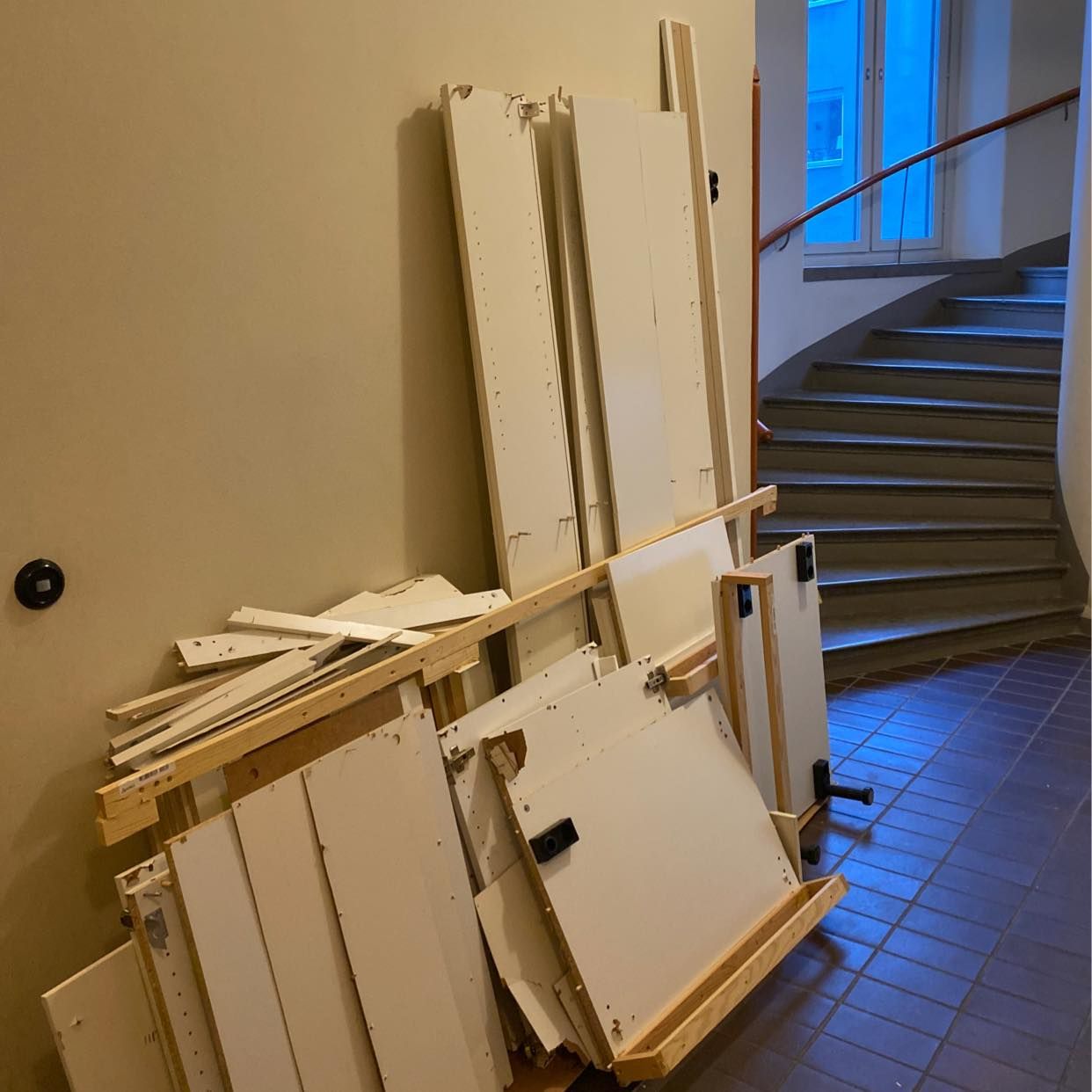 image of Till sopstation - Stockholm