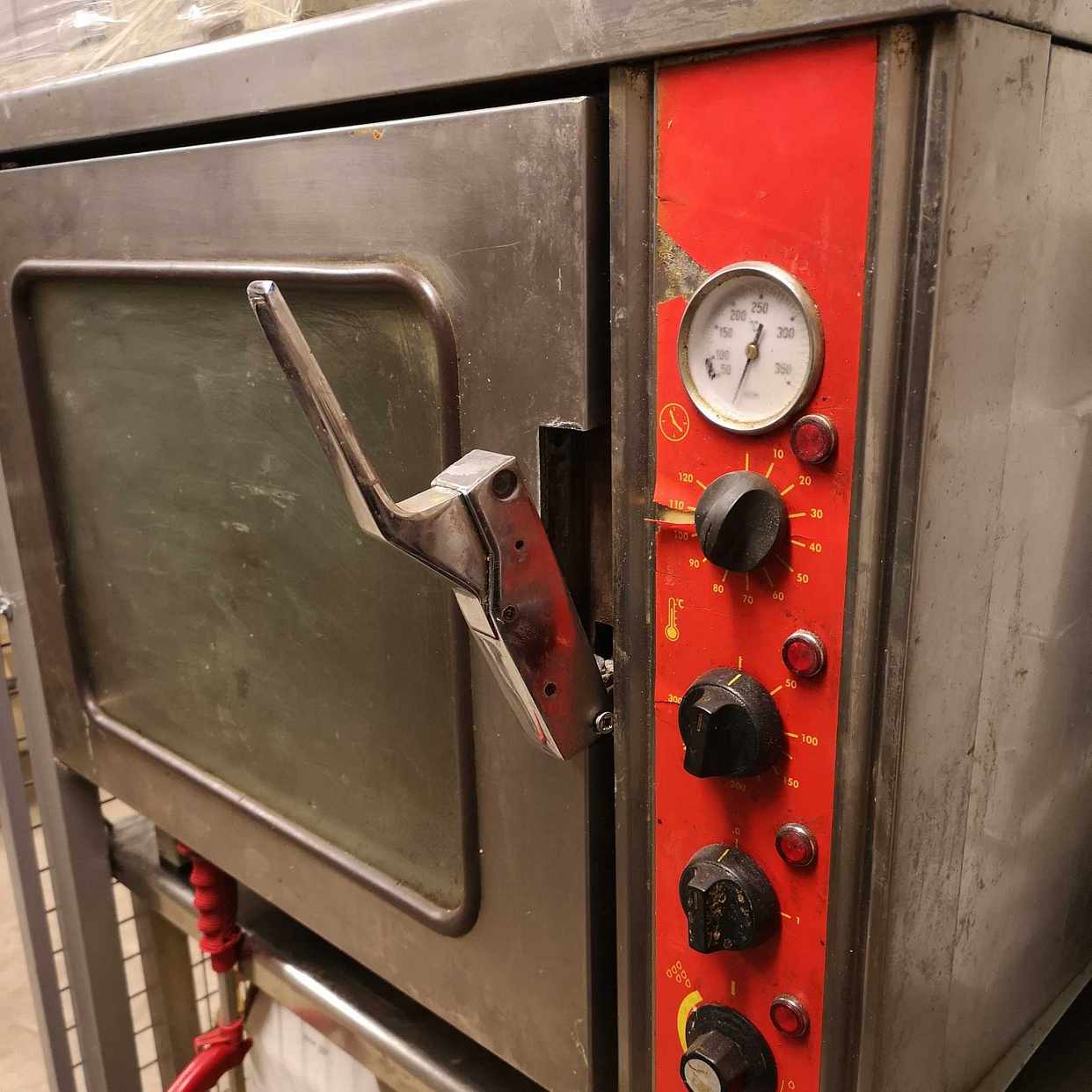image of Kartonger, ugn, stekbord, - Stockholm