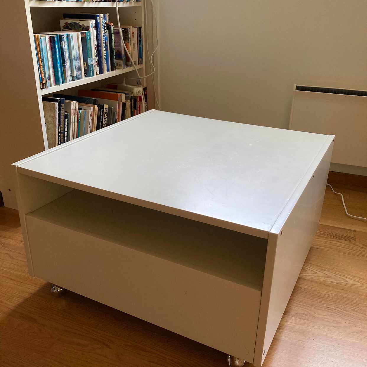 image of Bortskänkes, IKEA-bord - Huddinge