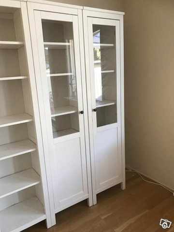 image of Hemnes bokhyllor och vitr - 