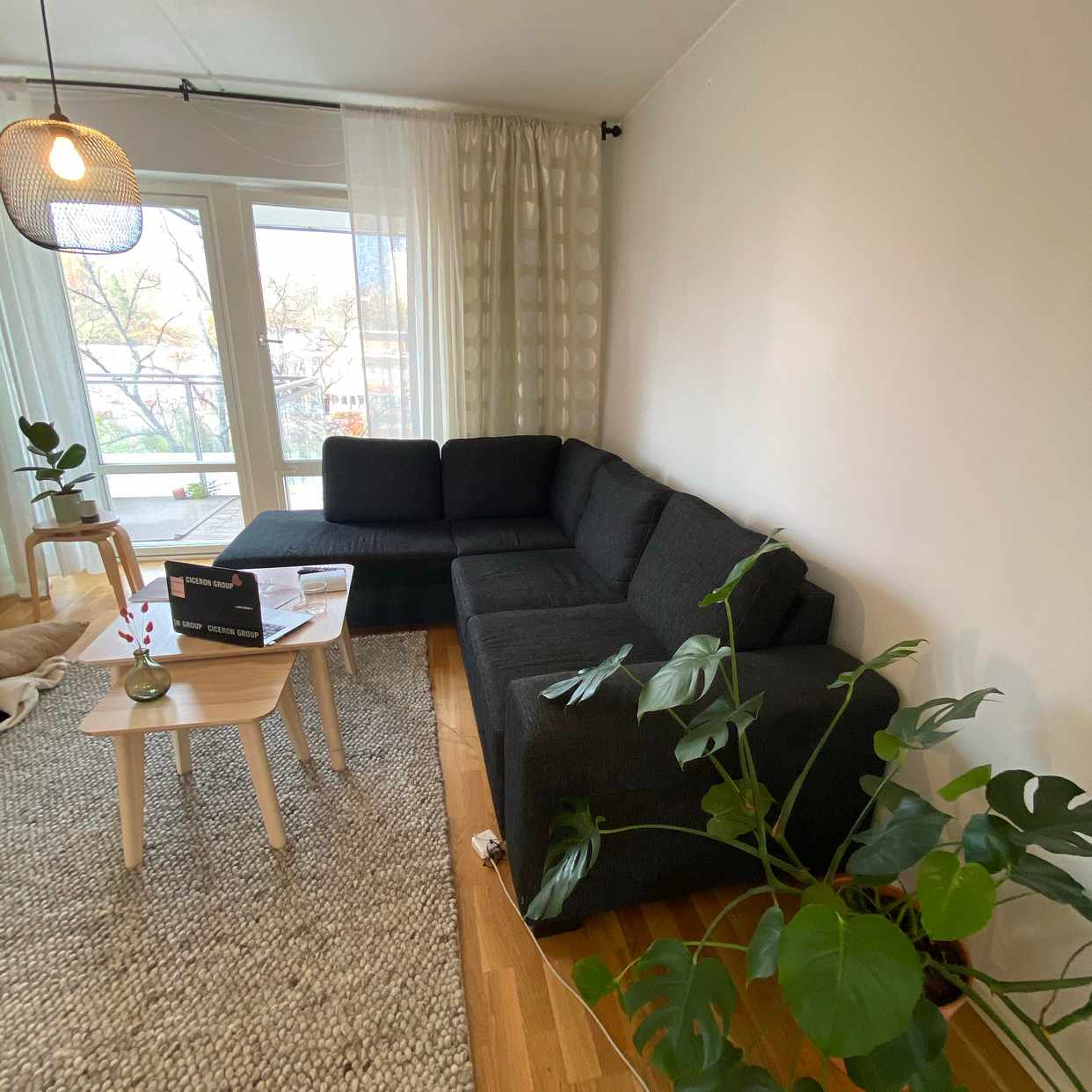 image of Soffa bortskänkes - Solna