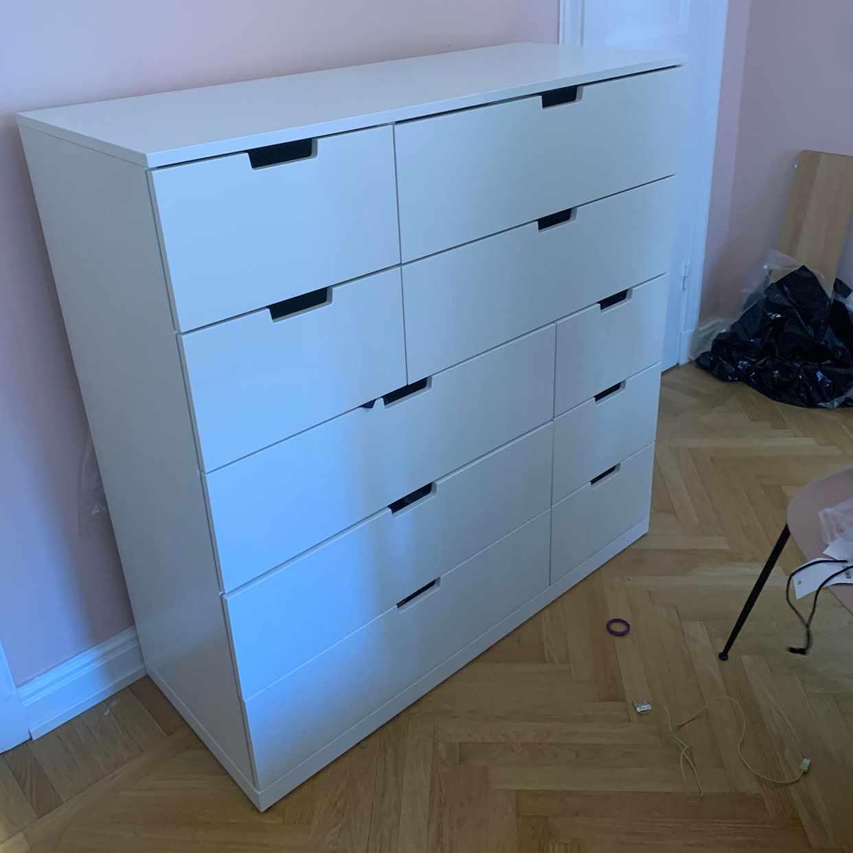 image of Hämta, lämna en byrå - 