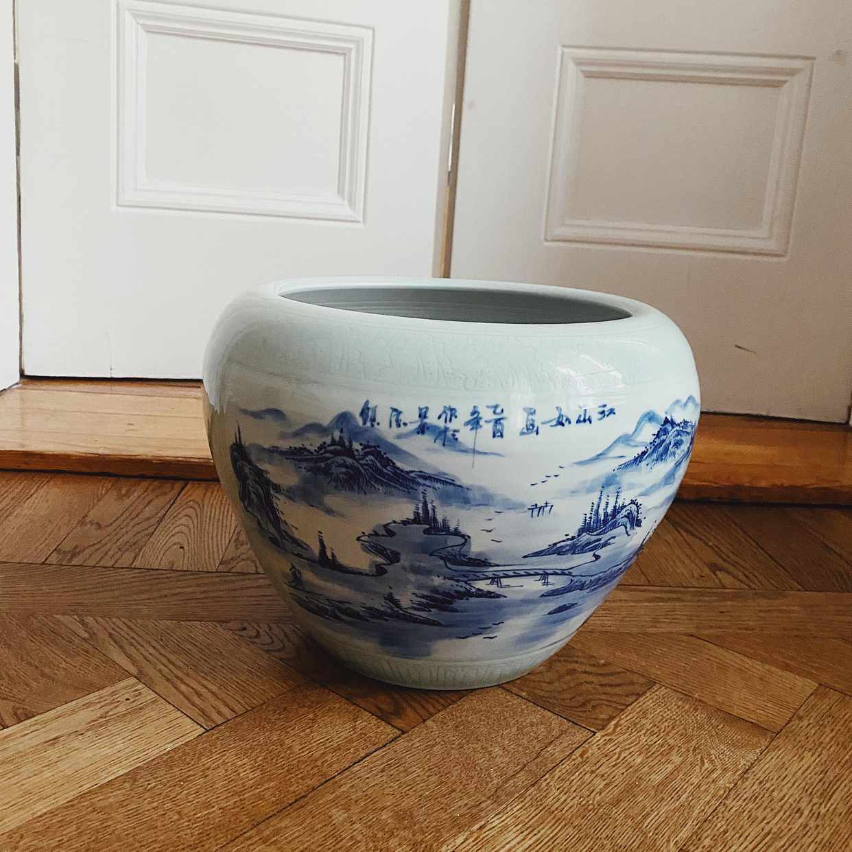 image of Free - antique vase - Stockholm