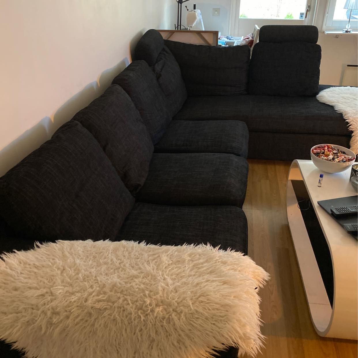image of Bortskänkes divansoffa - Mölnlycke