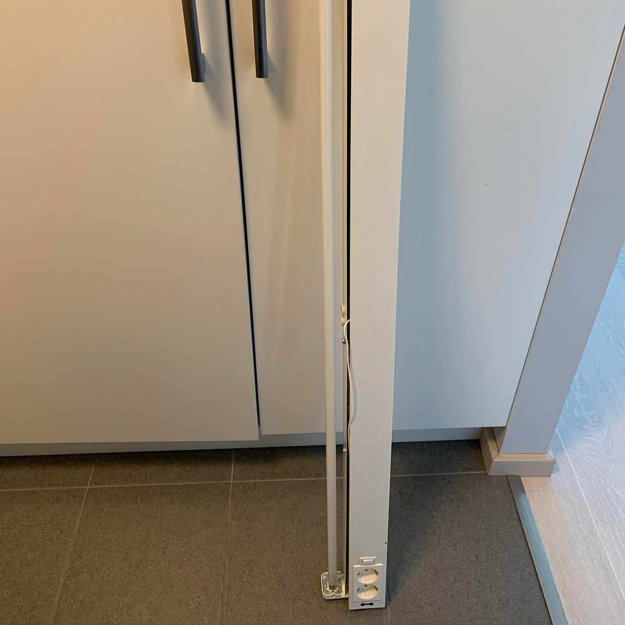 image of Kartong och armatur - Stockholm