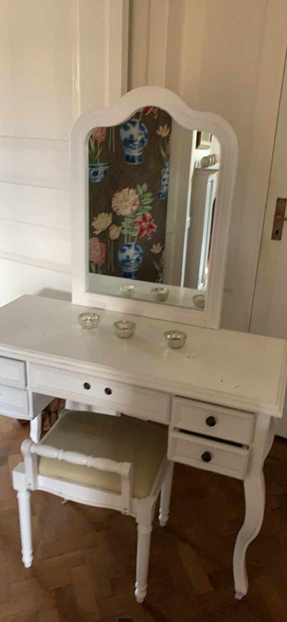 image of air conditoner, desk, kit - Stockholm