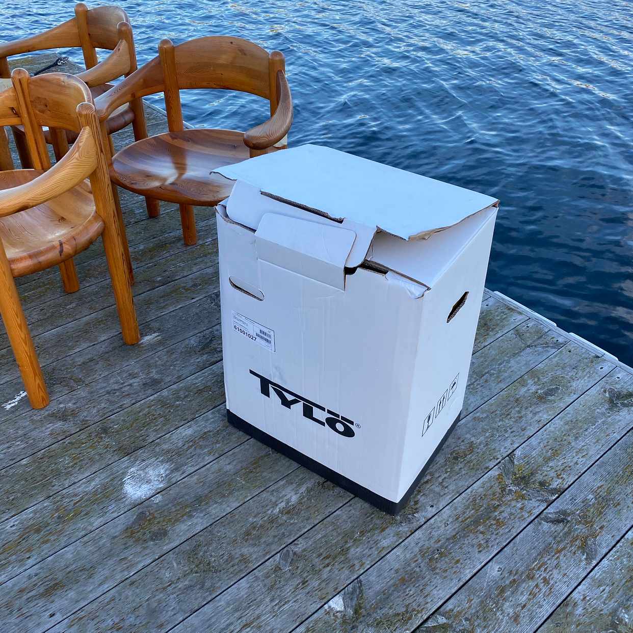 image of Delivery + throw away - 
