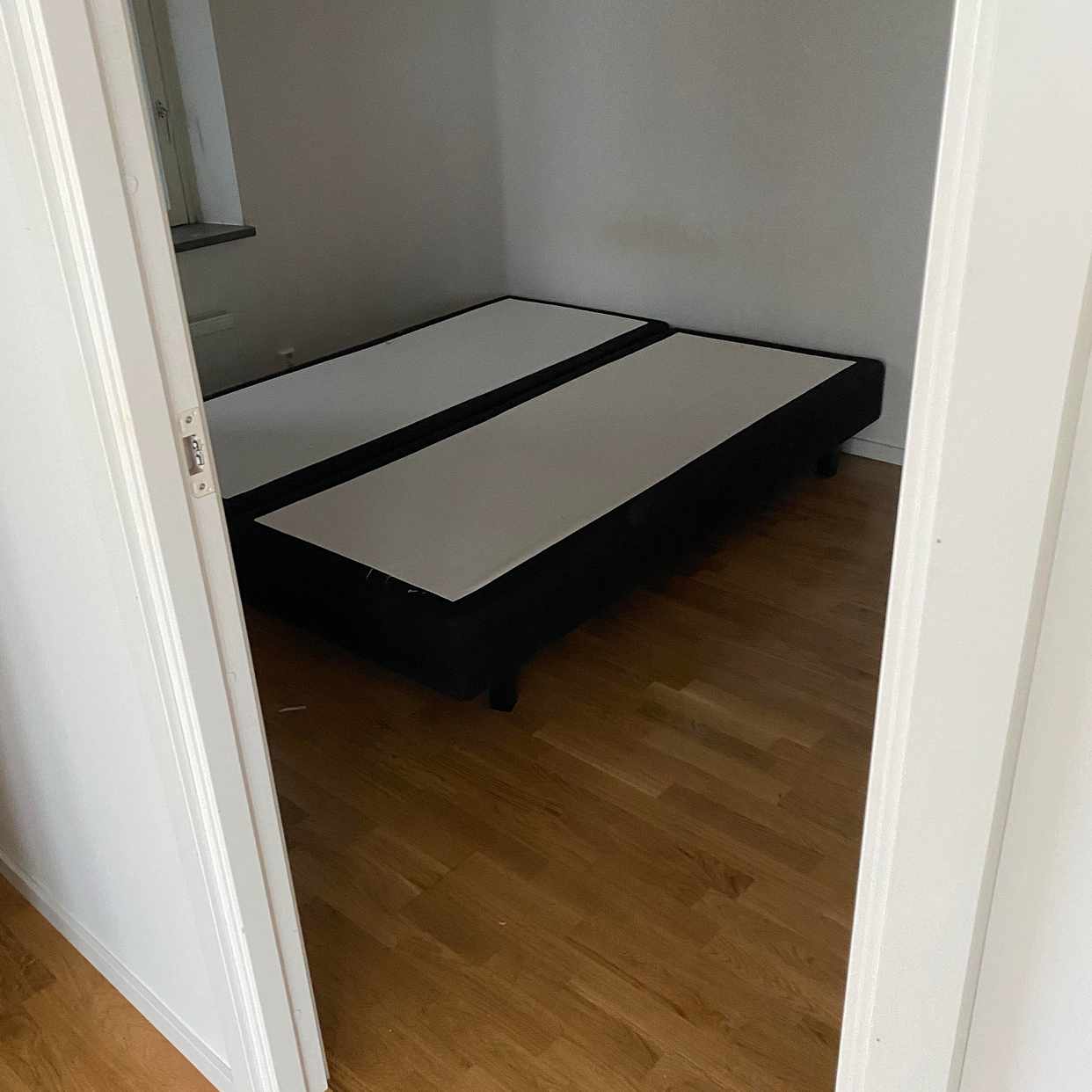 image of 2 sängar - Bromma