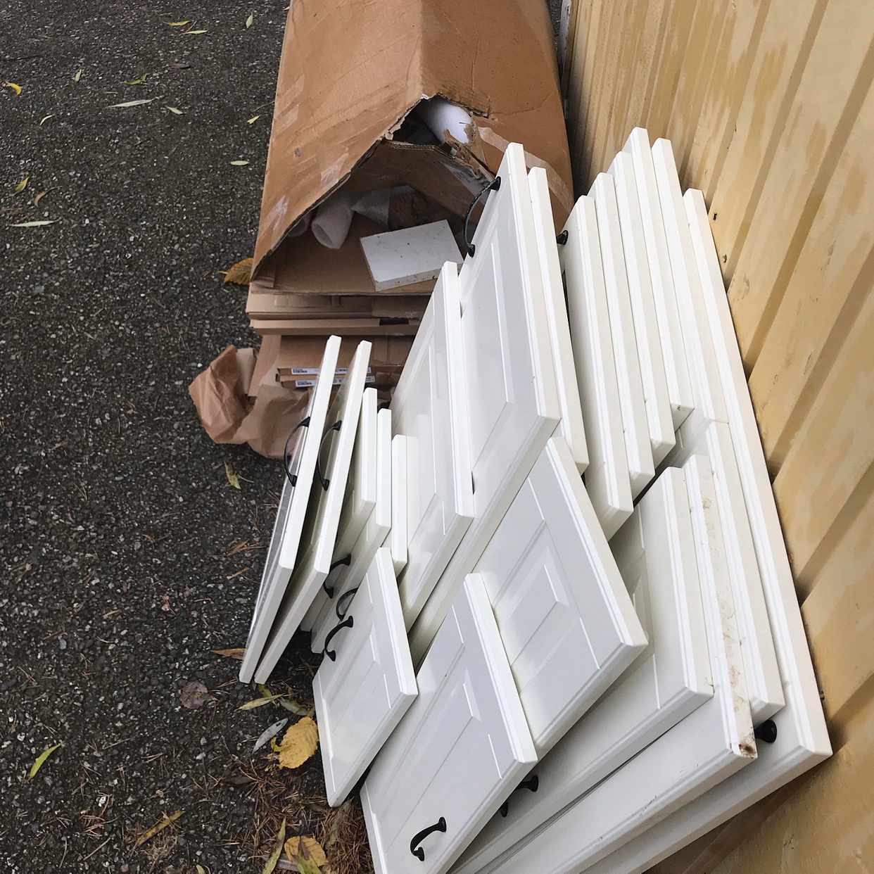 image of Wellpapp samt köksluckor! - Täby