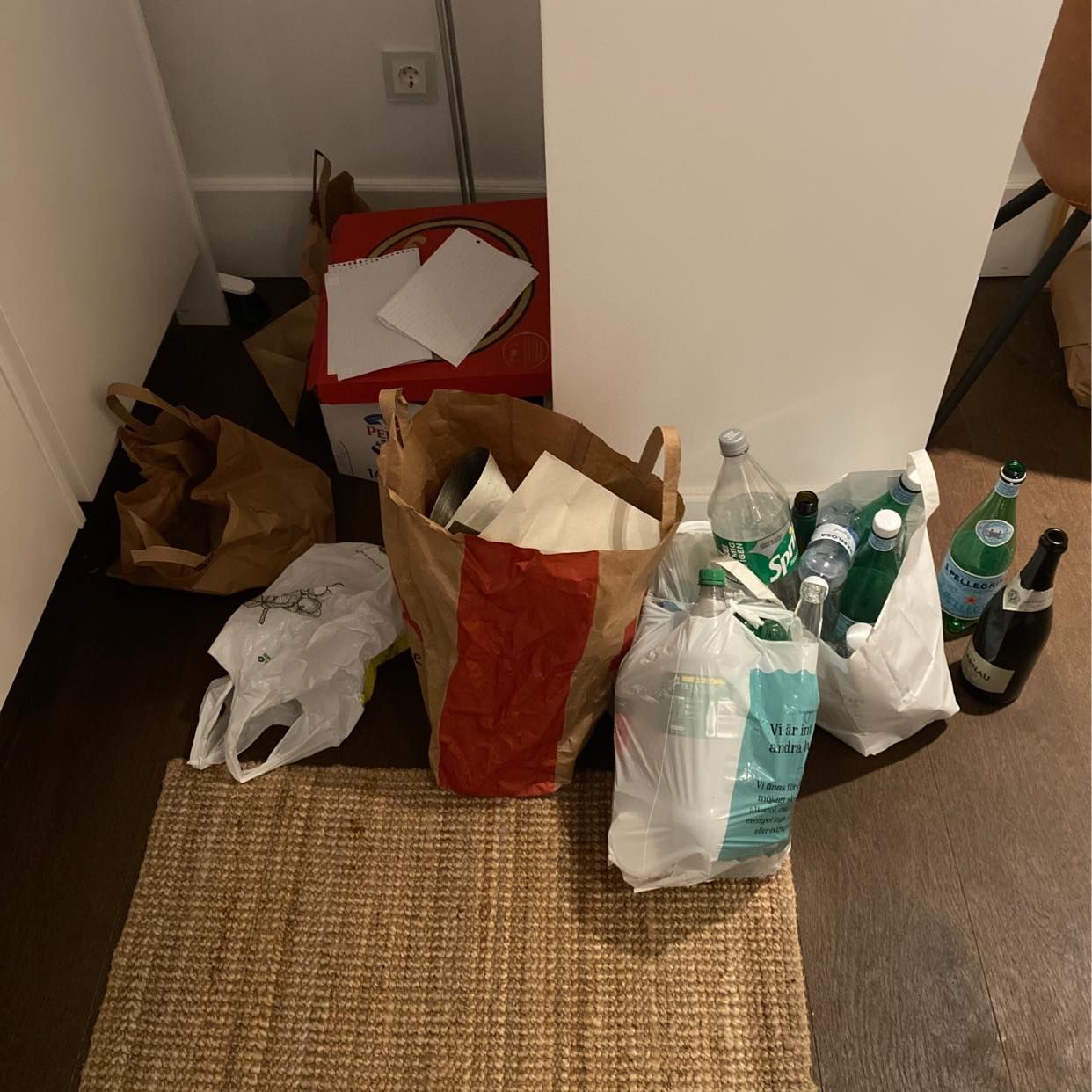 image of Glass bottles, recyclabes - Stockholm City