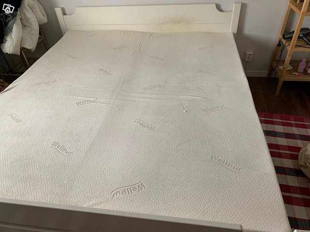 image of Säng bortskänkes mot avhä - 