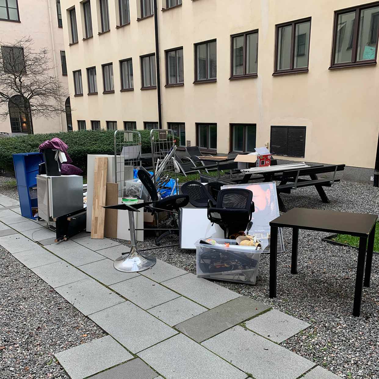 image of Få bort allt på bilderna - Stockholm