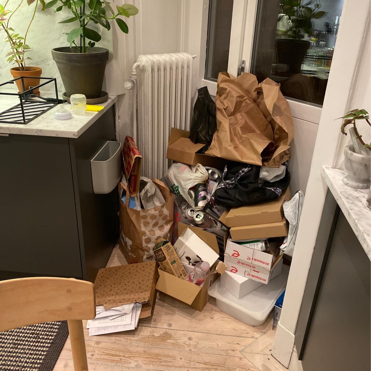 image of Cardboards & hoseholds - Stockholm