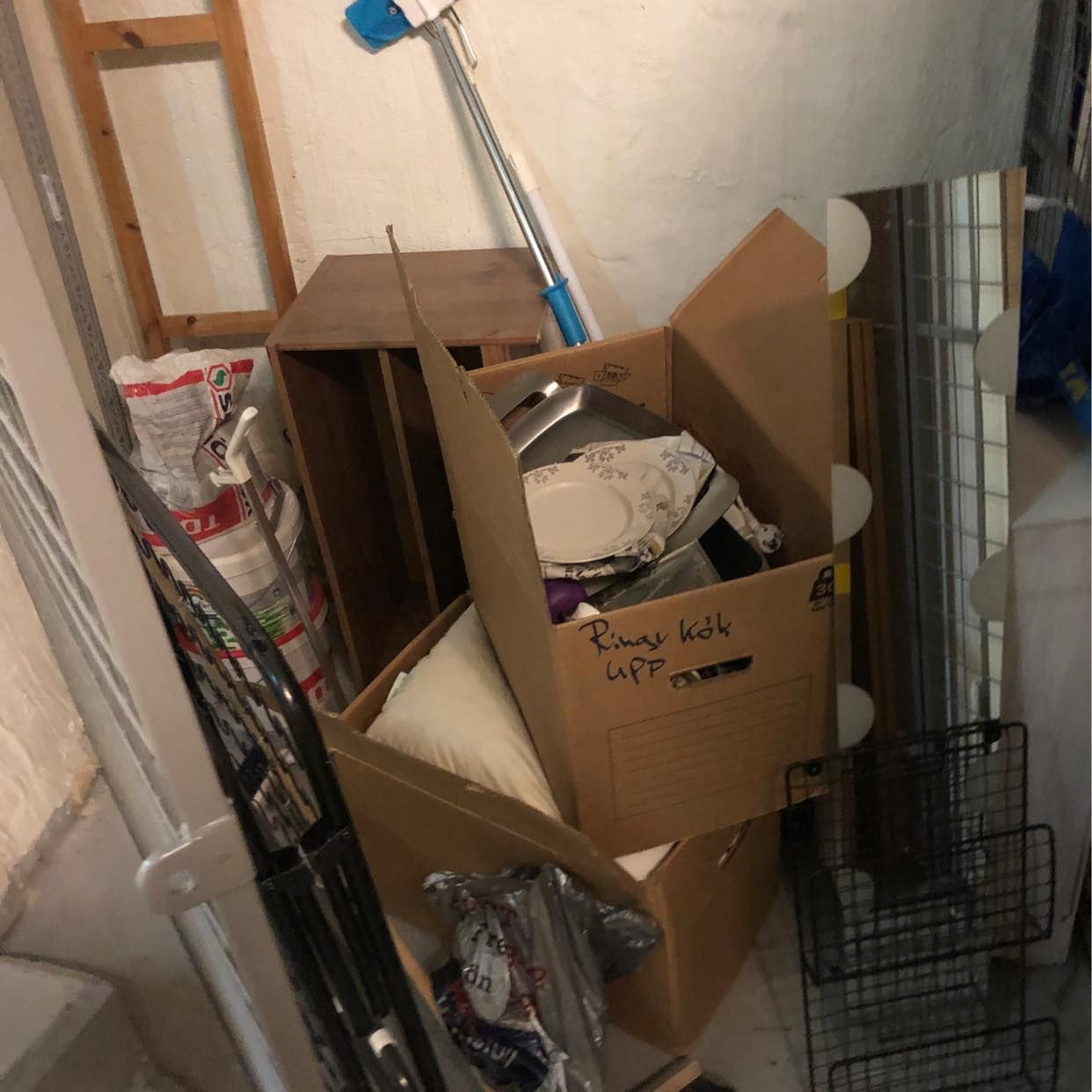 image of Mixed stuff left from mov - Stockholm