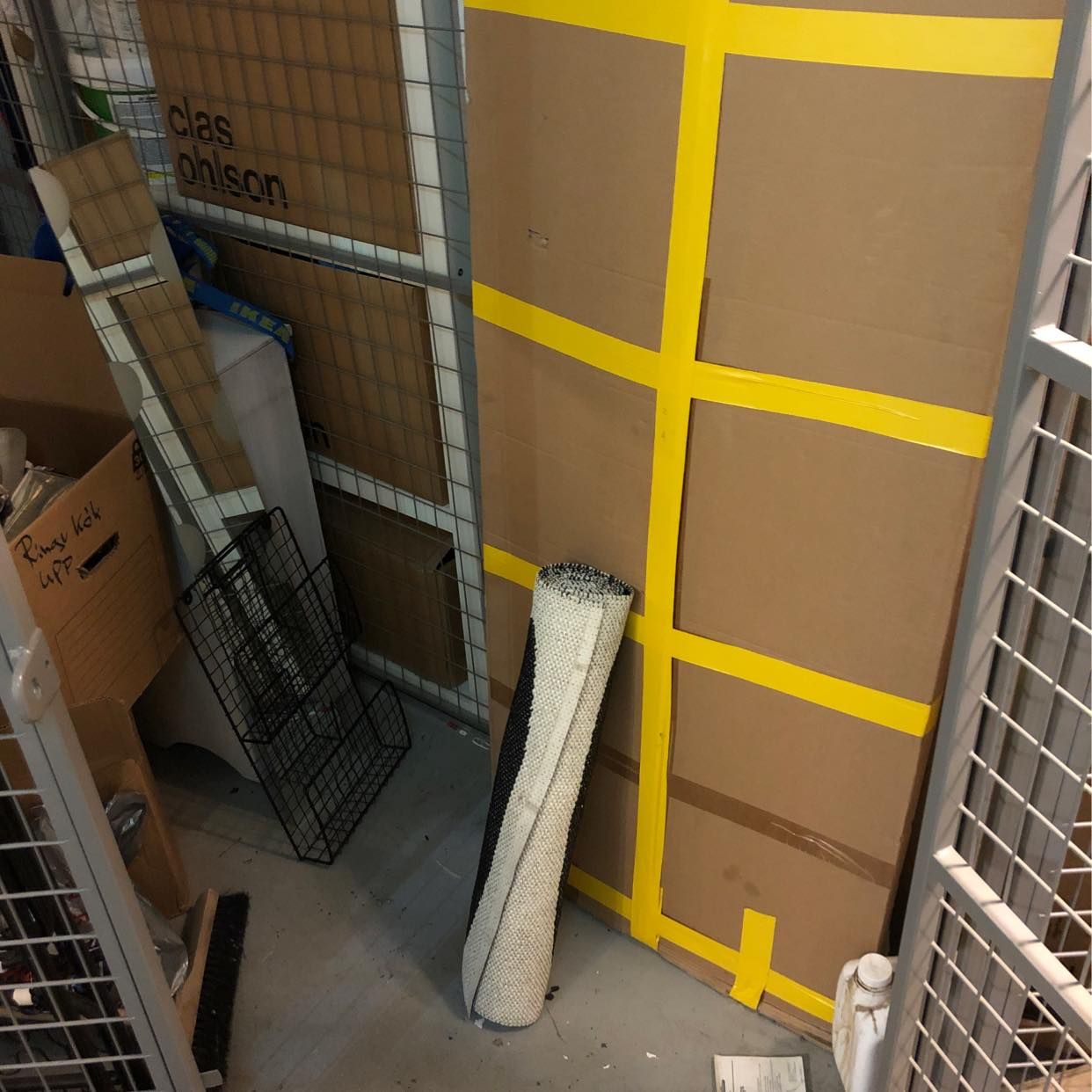 image of Mixed stuff left from mov - Stockholm