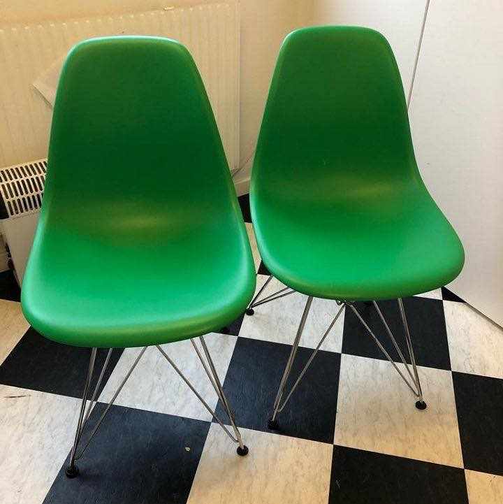 image of 4 ömtåliga stolar hämtas - 
