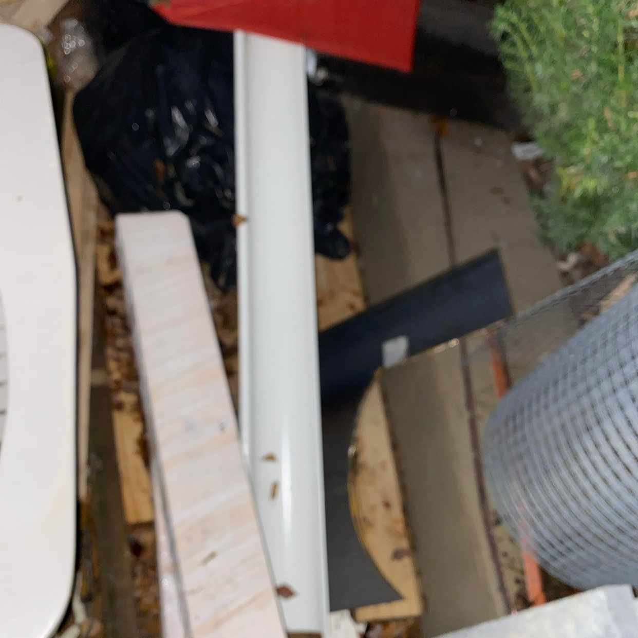 image of Ta bort byggskräp på tomt - Lidingö