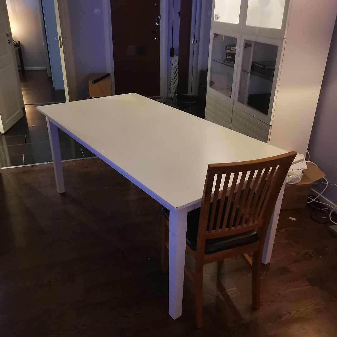 image of Matsalsbord och 4 stolar - Upplands Väsby
