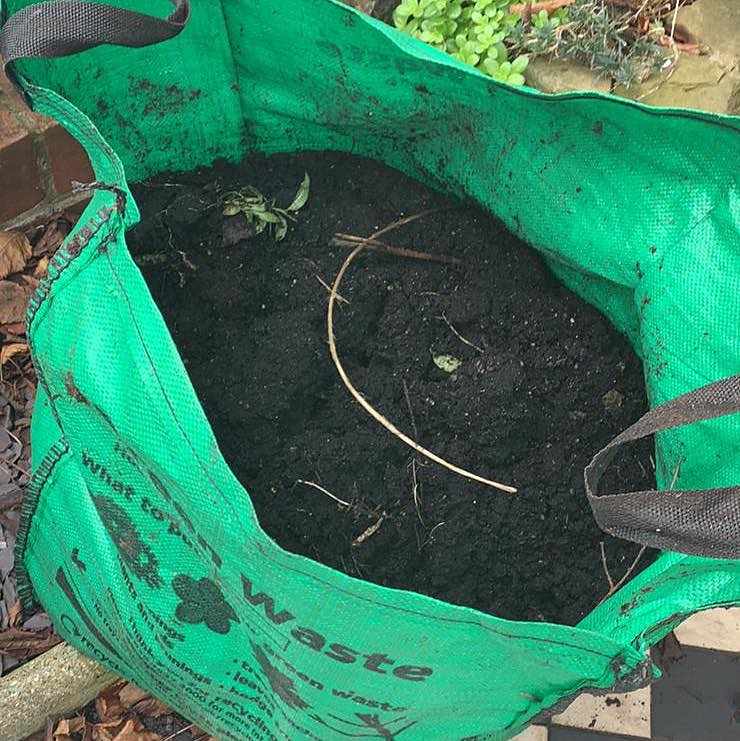 Removal of a bag of soil Islington Tiptapp
