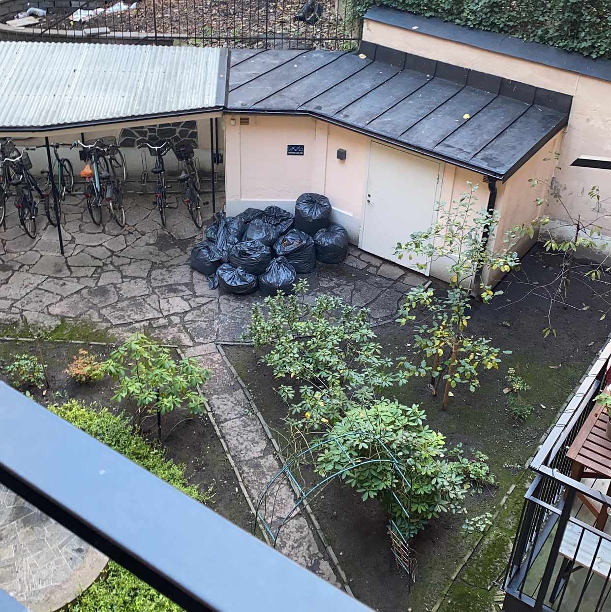 image of Säckar m trädgårdsavfall - Stockholms Stad