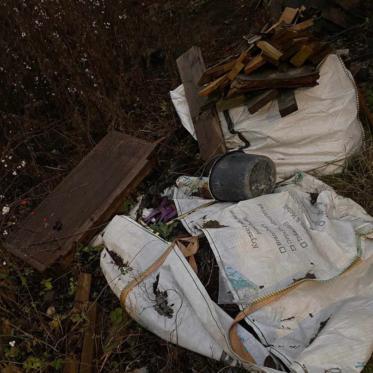 image of Blandat till tippen - Älvsjö