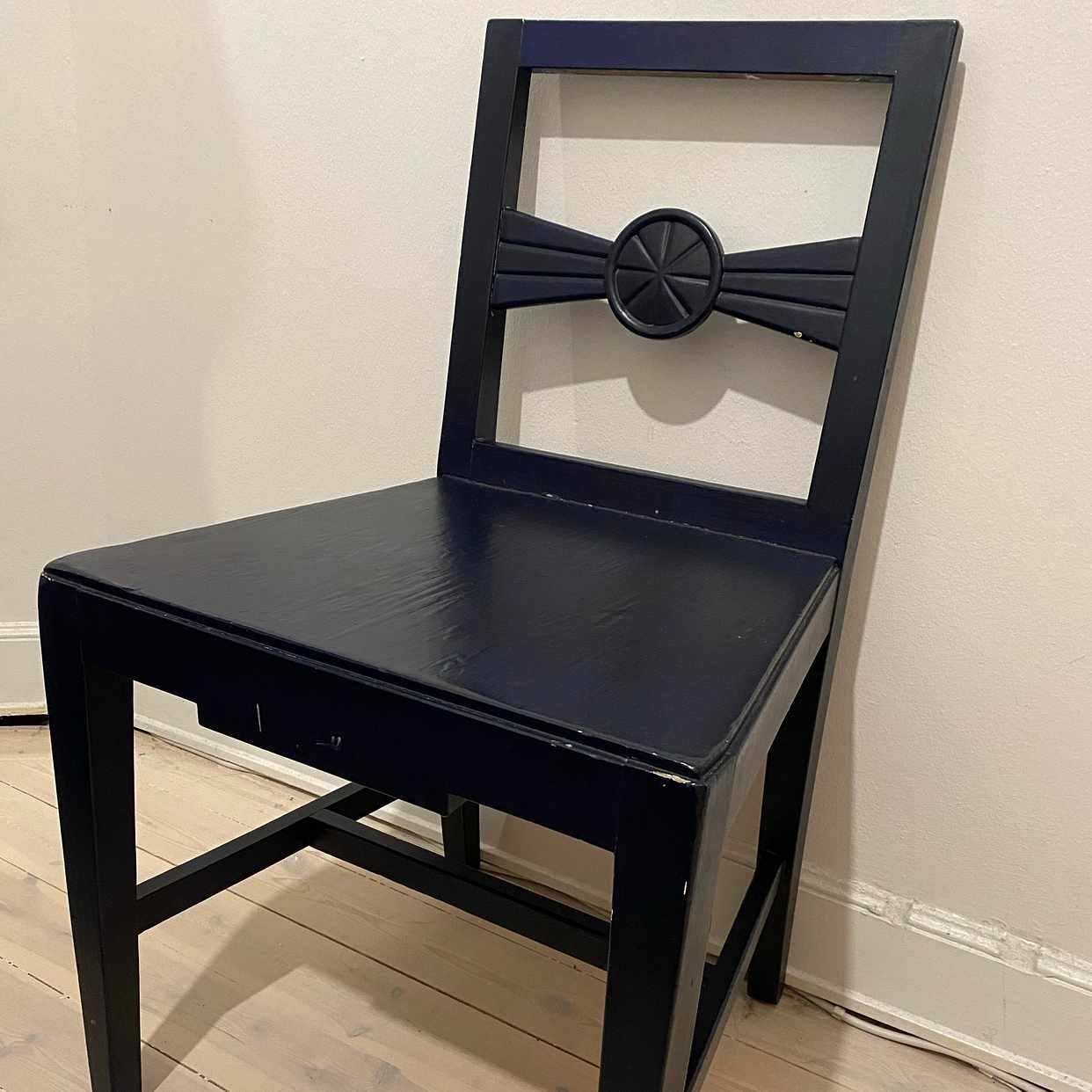 image of 2 Svart Stolar - Stockholm