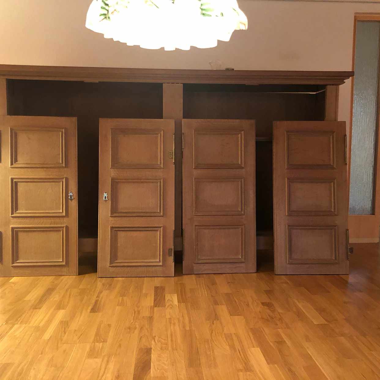 image of Hämta stor tungt skåp - 