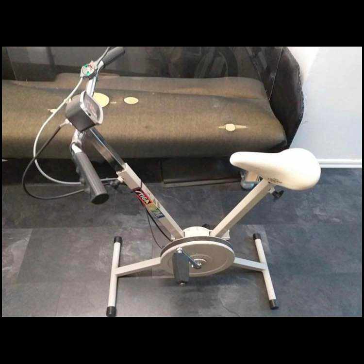 image of Flytt av motionscykel - 