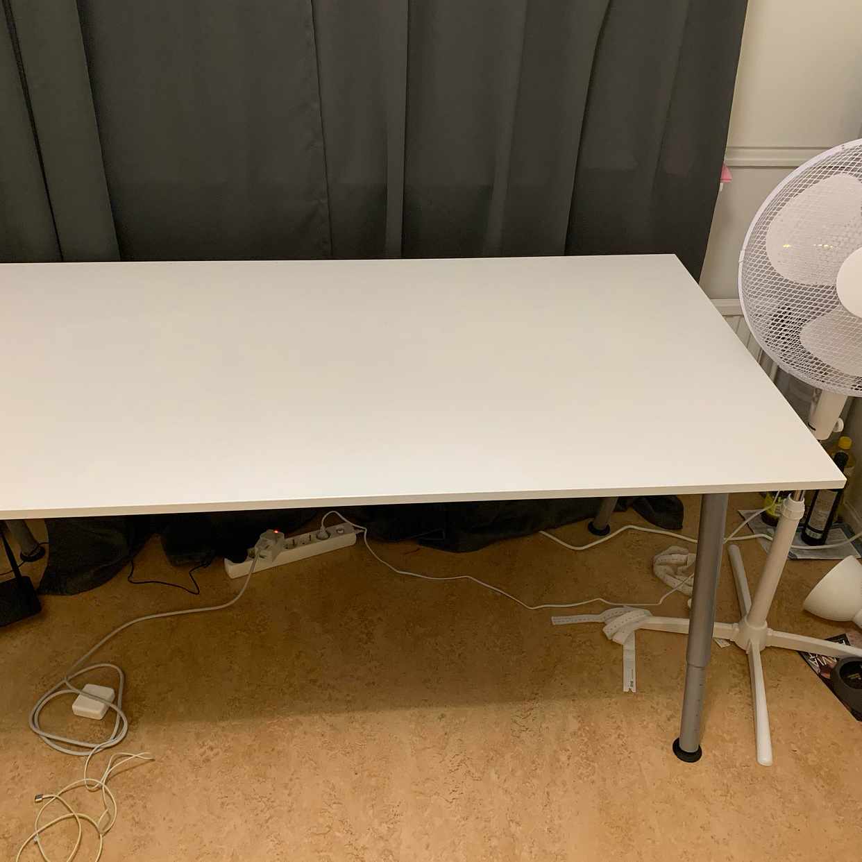image of Table, Chair, bed, fan - 