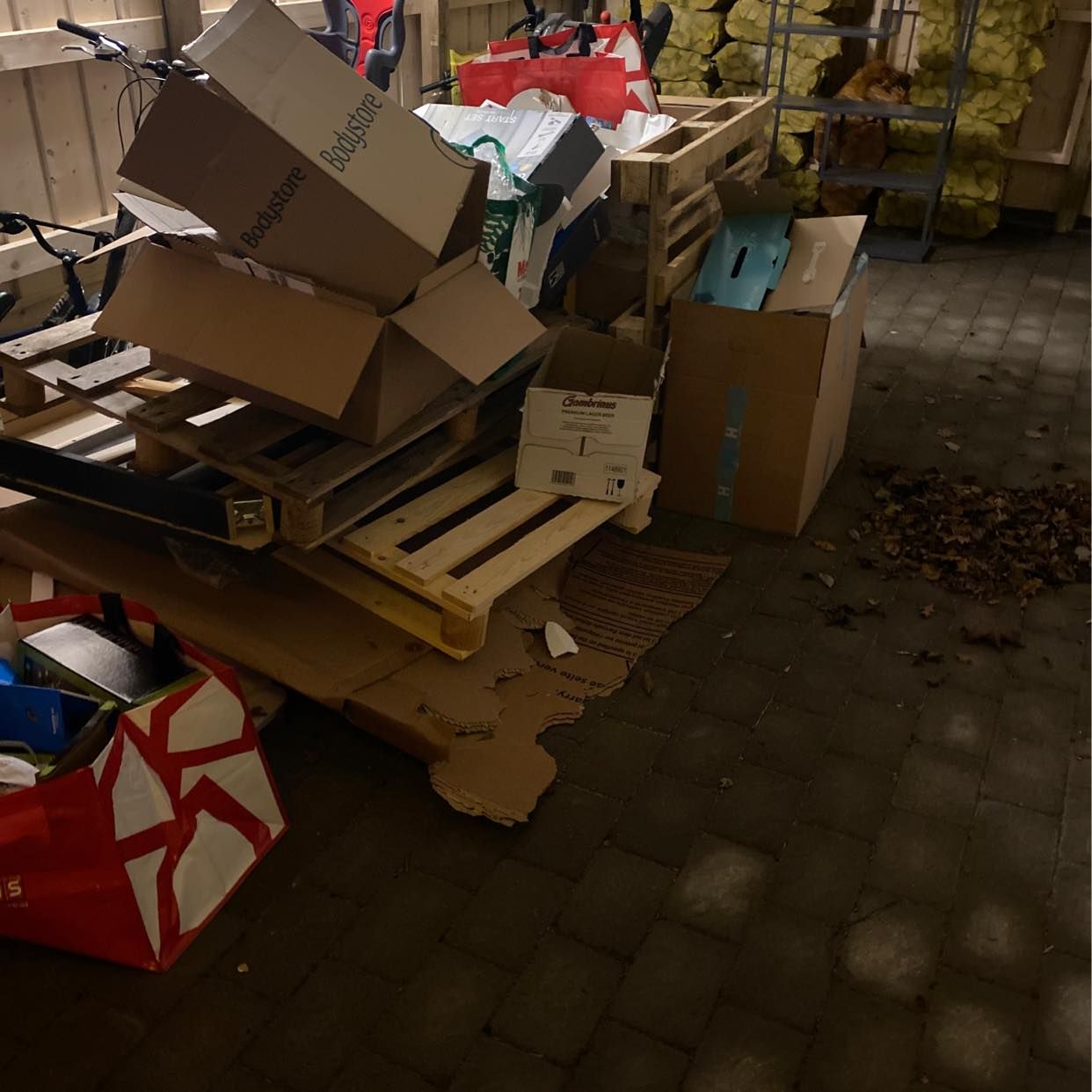 image of Kartong, plast - Tyresö