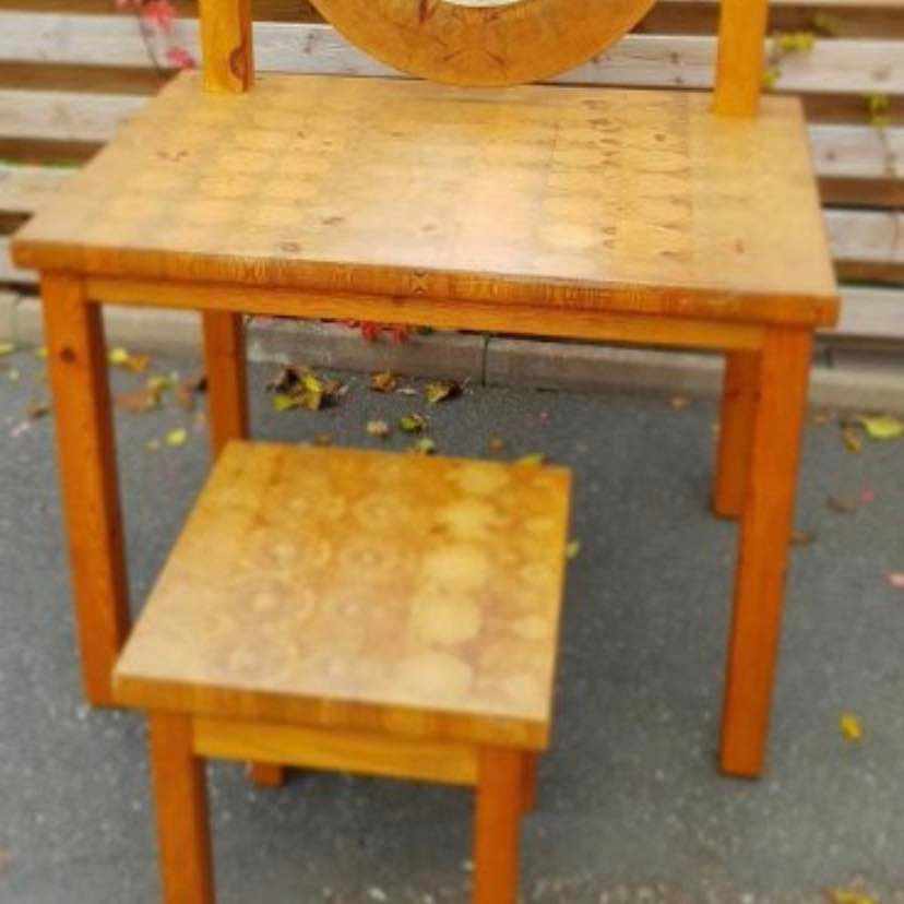 image of Sminkbord och stol - 