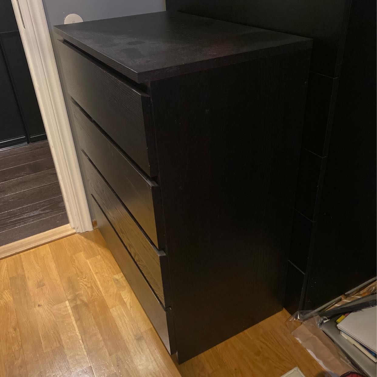 image of Bli av med en Ikea byrå - Stockholm
