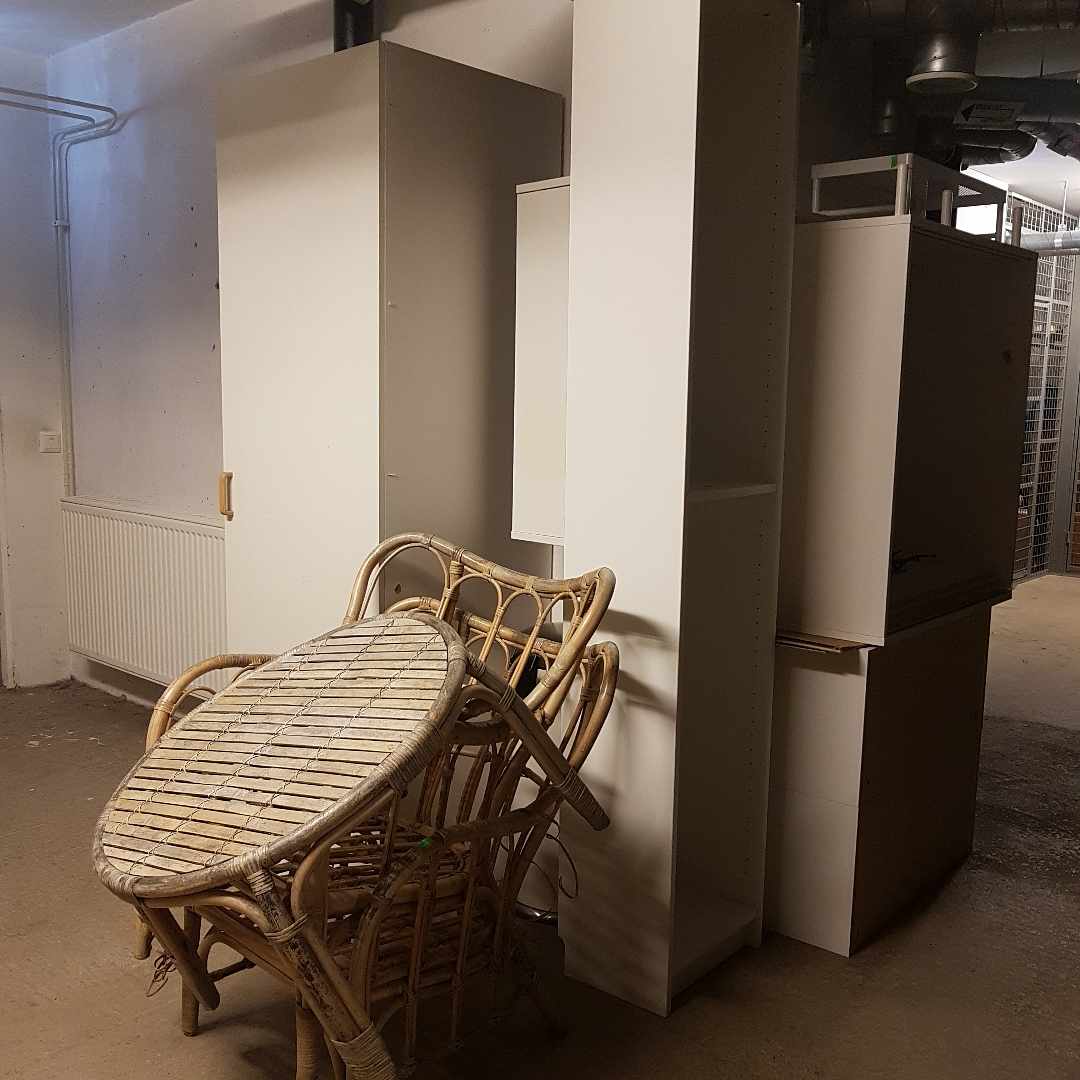 image of Möbler måste bort - Stockholm