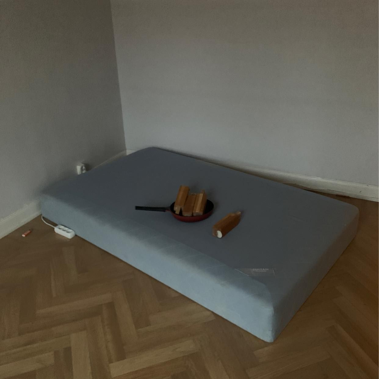 image of Bedframe for recycling - Stockholm