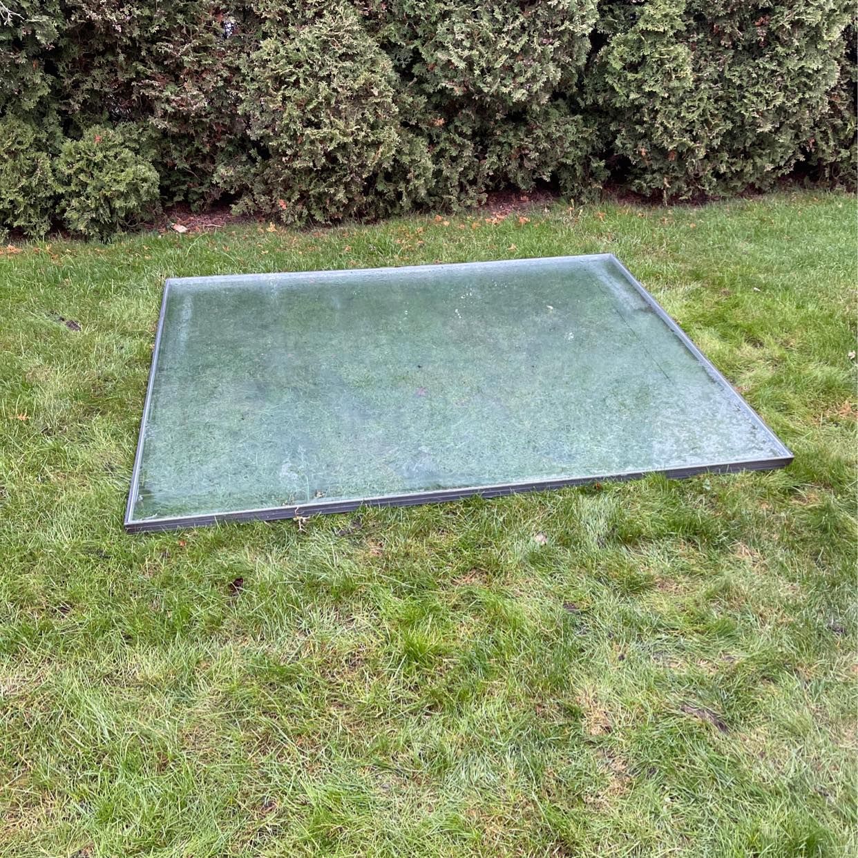 image of Rester från fönsterbyte - Lomma