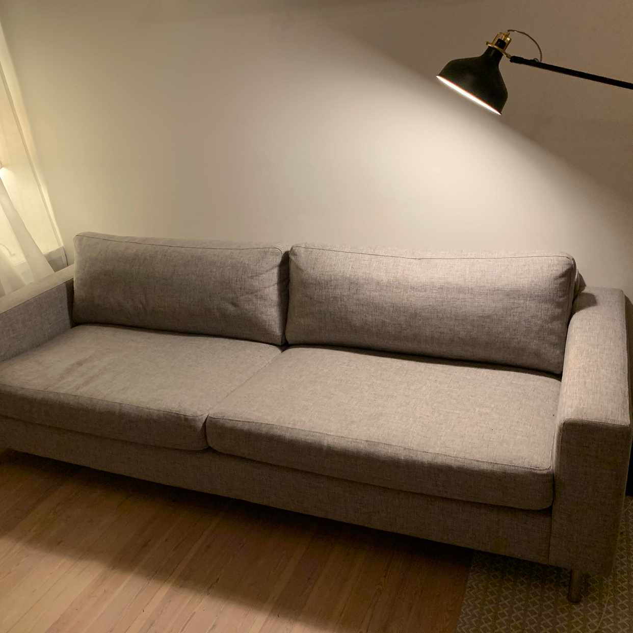 image of Soffa bortskänkes - Stockholm