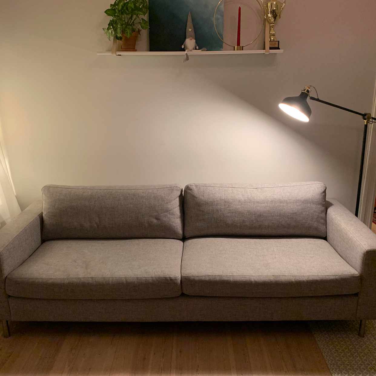 image of Soffa bortskänkes - Stockholm