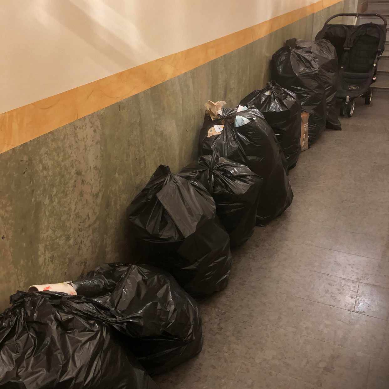image of Upphämtning av skräp - Stockholm