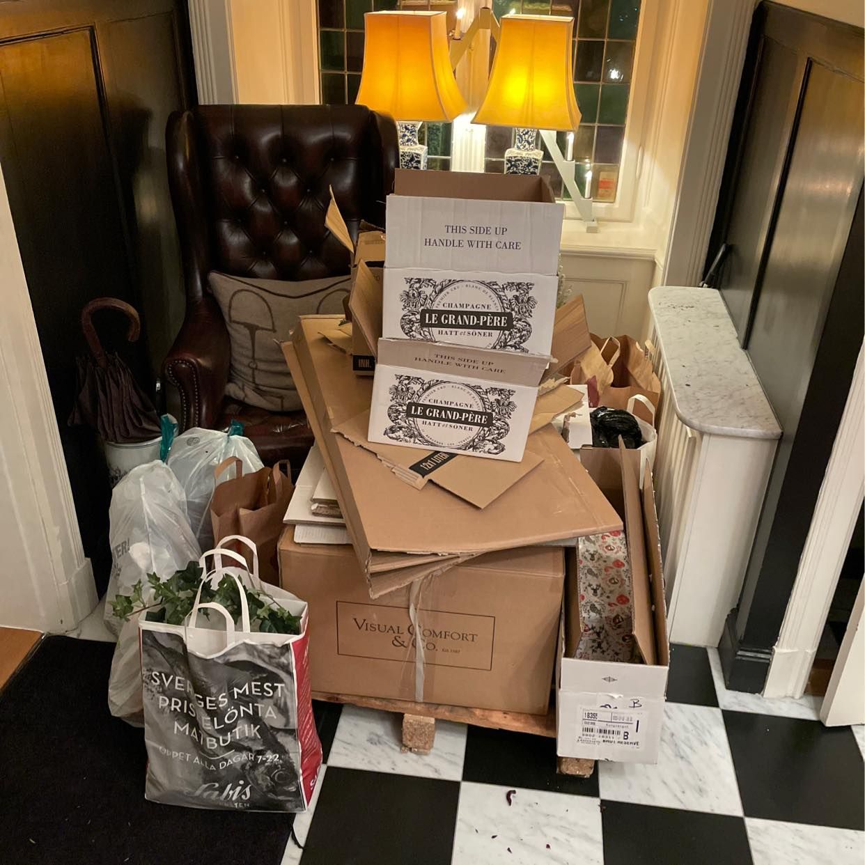 image of Throw away + help carry - Stockholm City