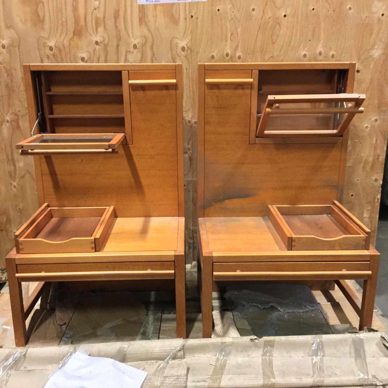 image of Två sängbord+sänggavel - Stockholm