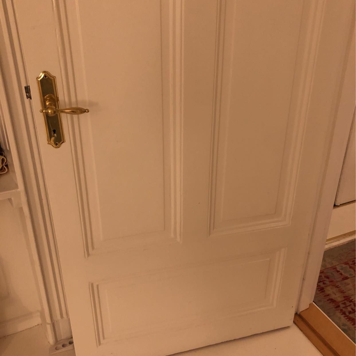 image of Bära en dörr - 