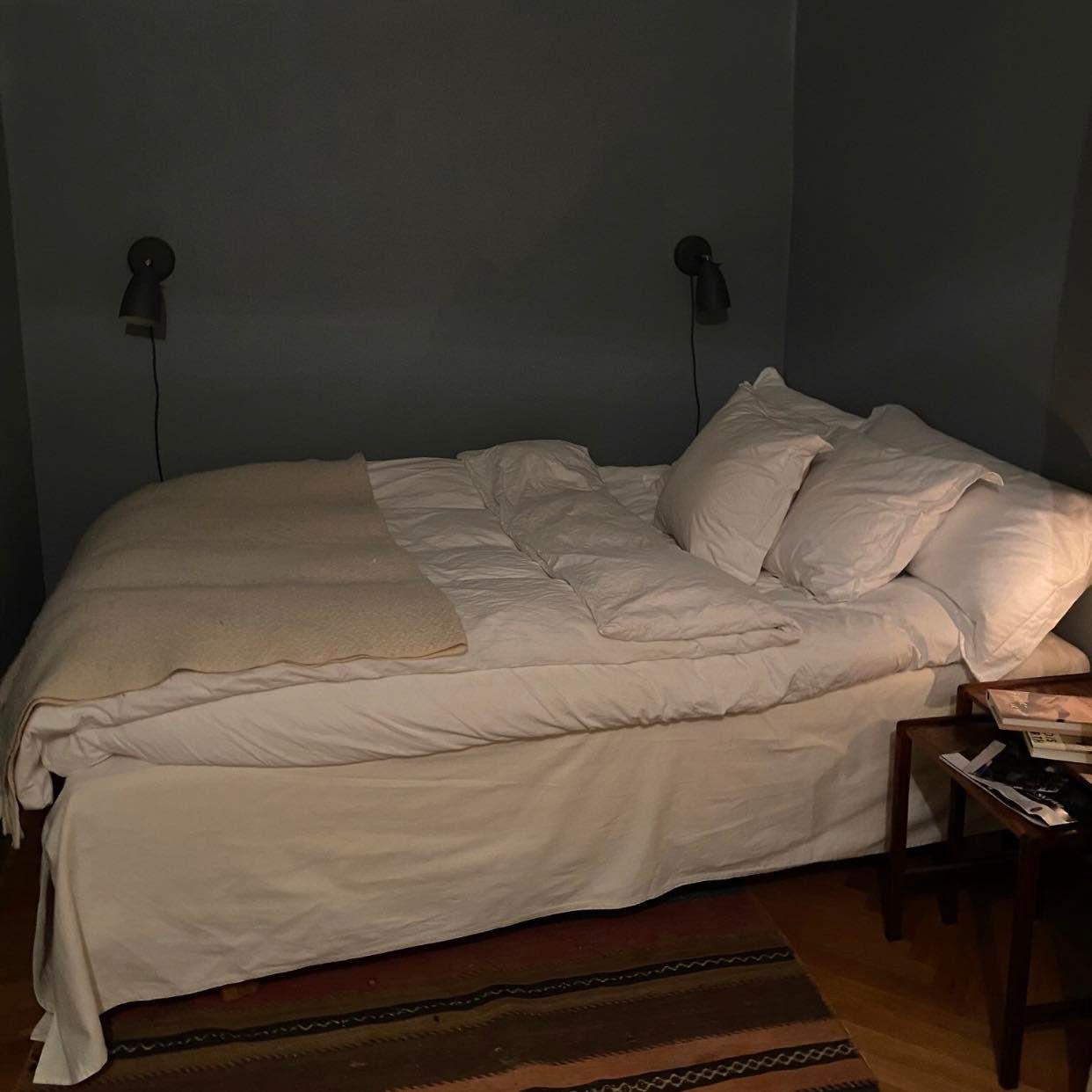 image of 140cm säng med matress - 