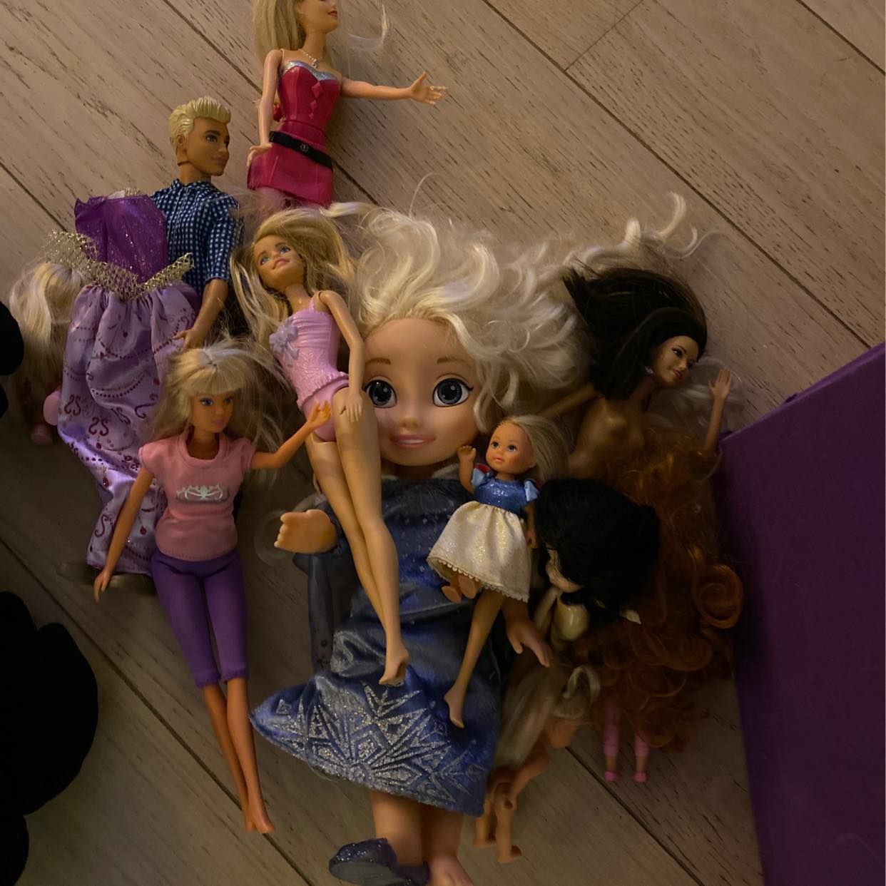 image of Gosedjur, barbies, Lego - Täby