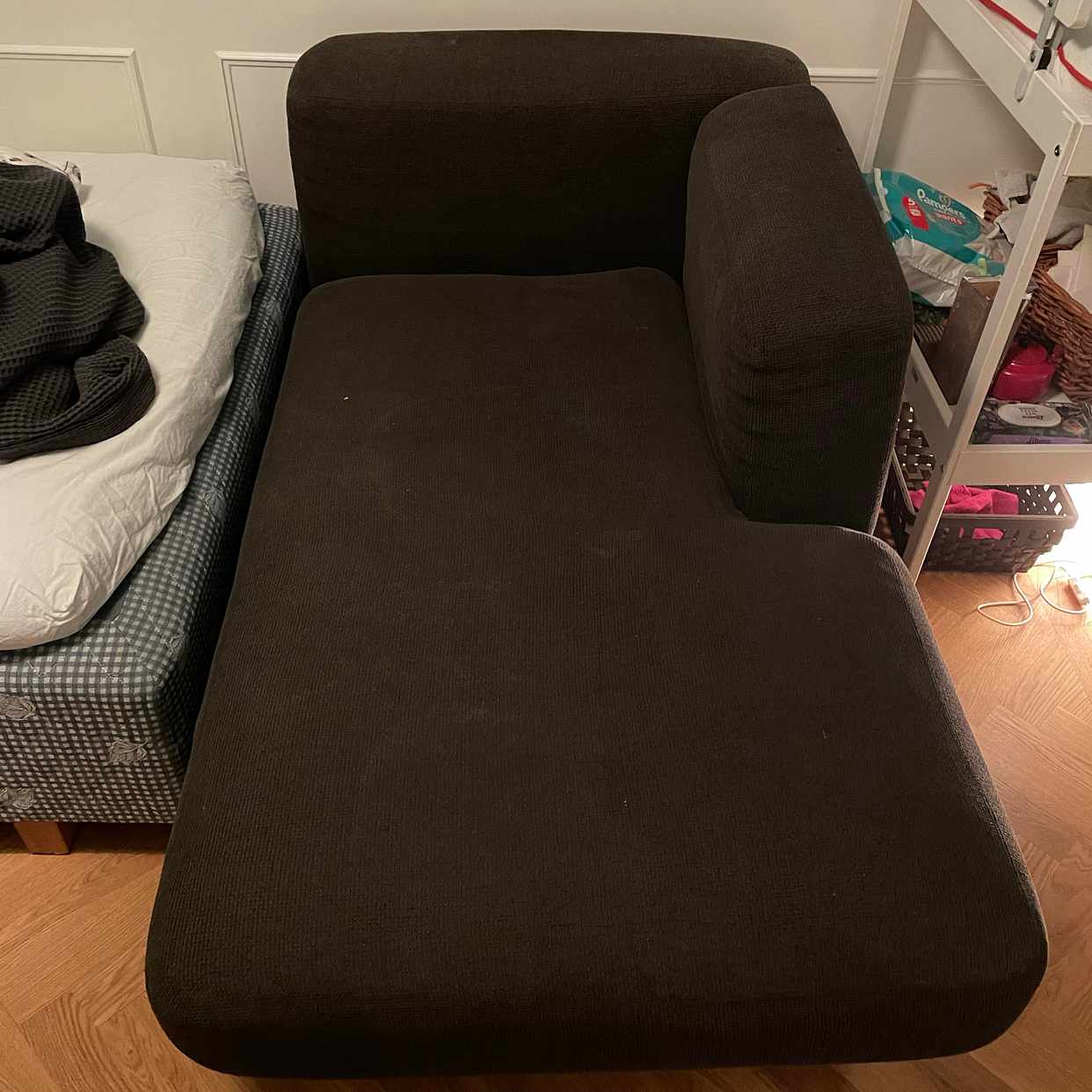 image of Beds, sofas, boxes etc. - 