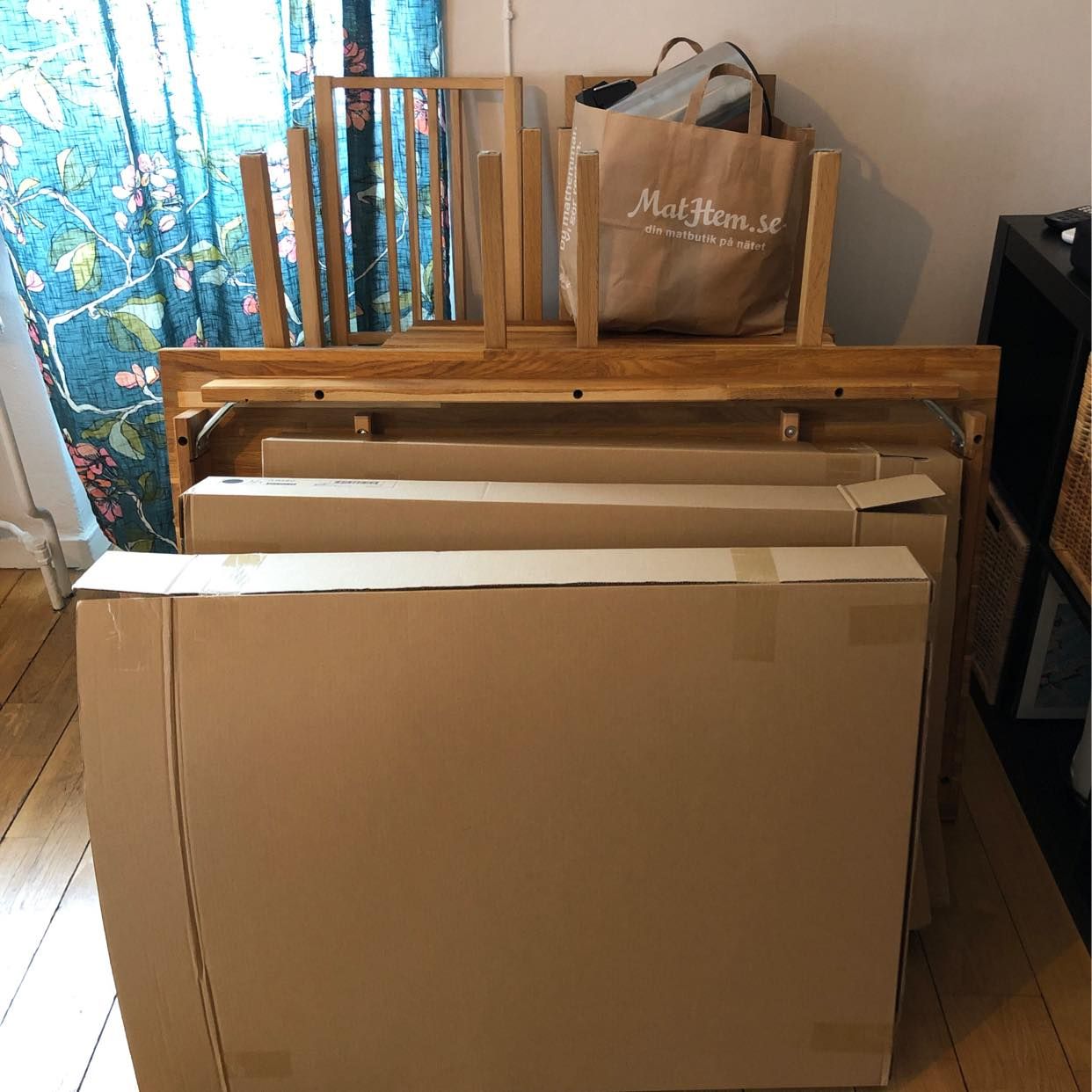 image of Get rid of old furniture - Årsta