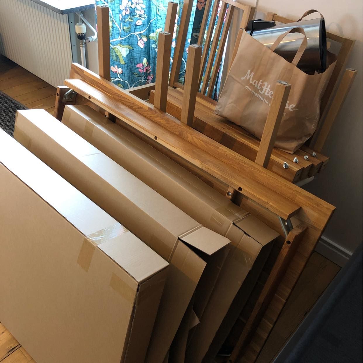 image of Get rid of old furniture - Årsta