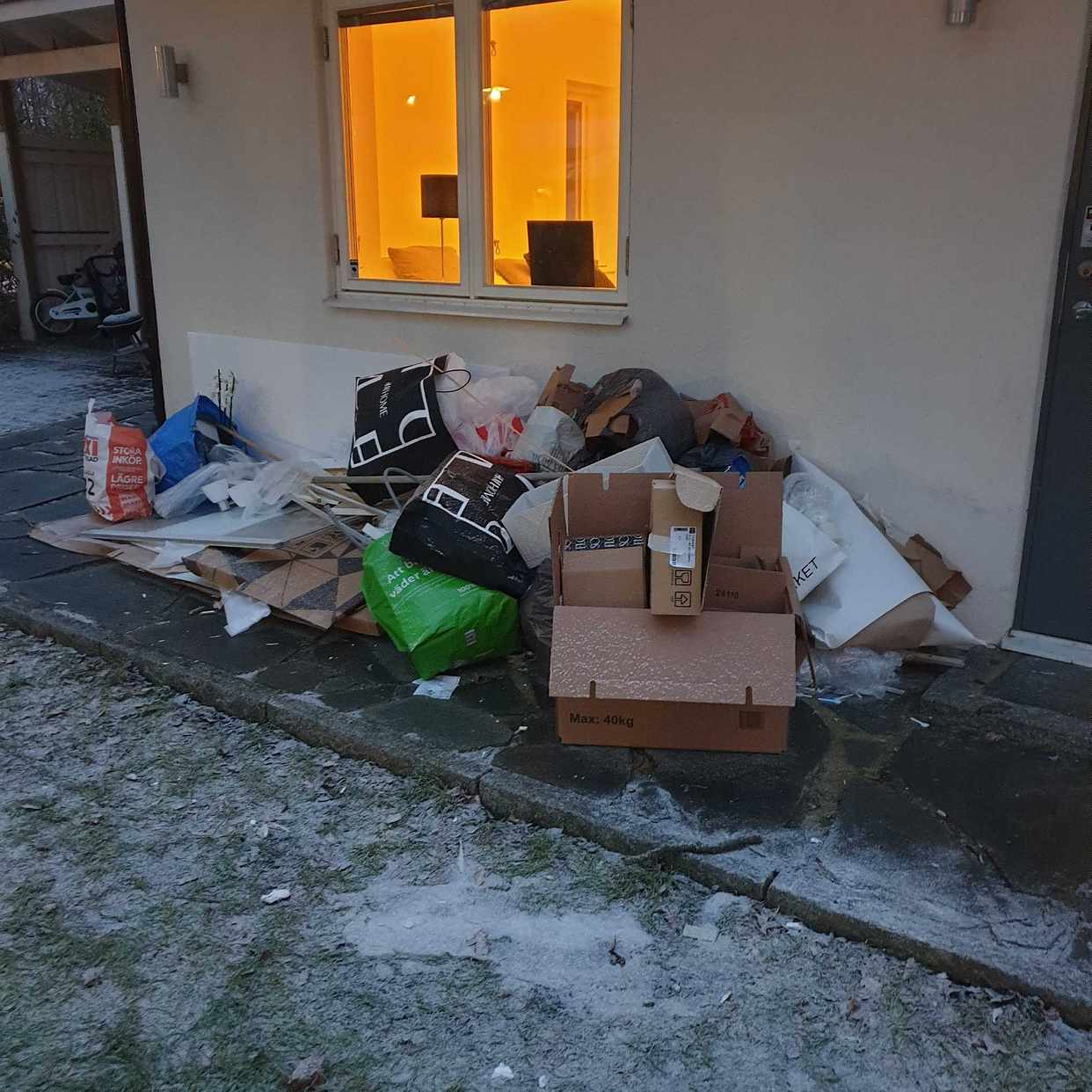 image of Att kasta på soptippen - Bromma