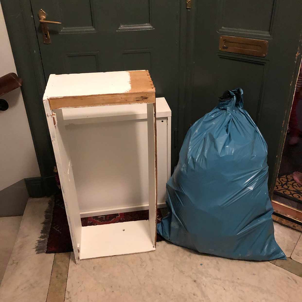 image of Trash before 10!! - Stockholm City