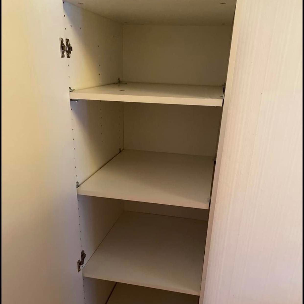 image of Flytt av två garderober - 