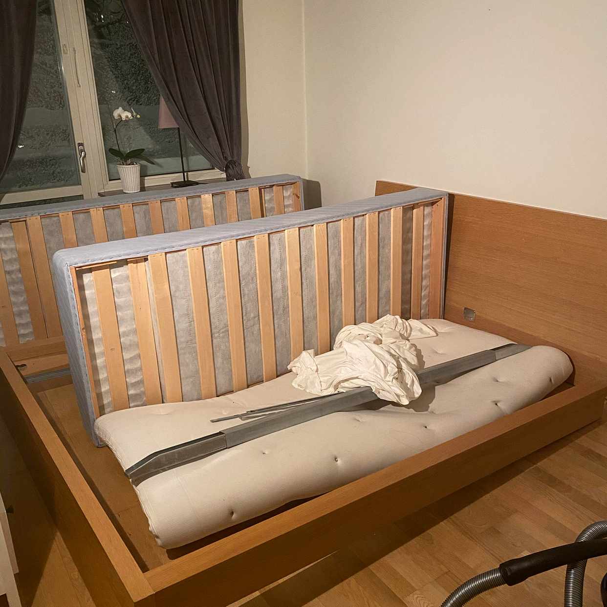image of Upphämtning av säng - Vällingby